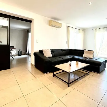 Villa 6 Personnes Avec Piscine A